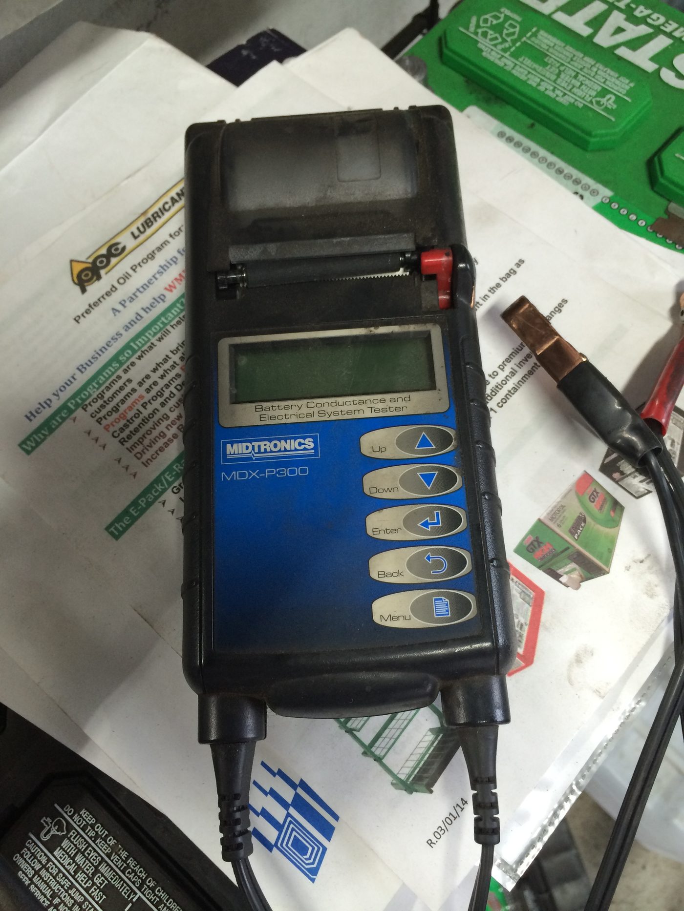 Midtronics MDX-P300 battery tester device