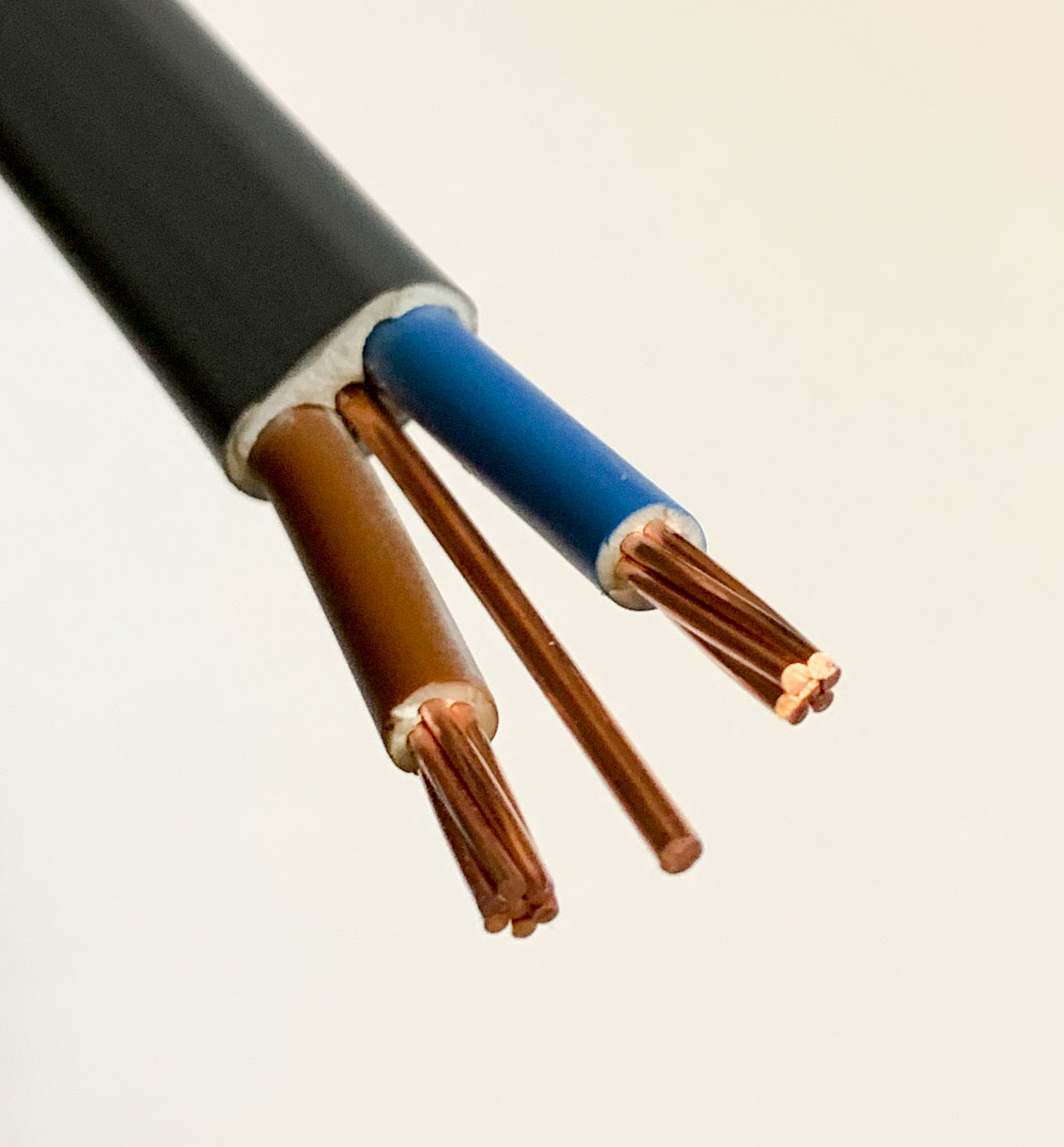Electrical cable with exposed copper conductors