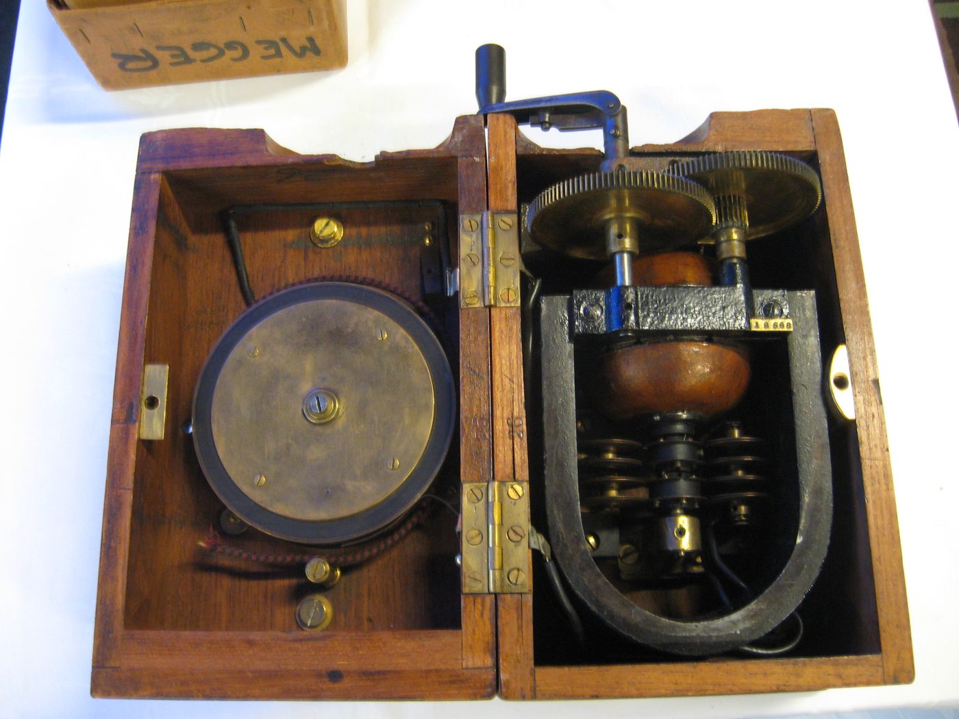 Vintage insulation tester (megger) device