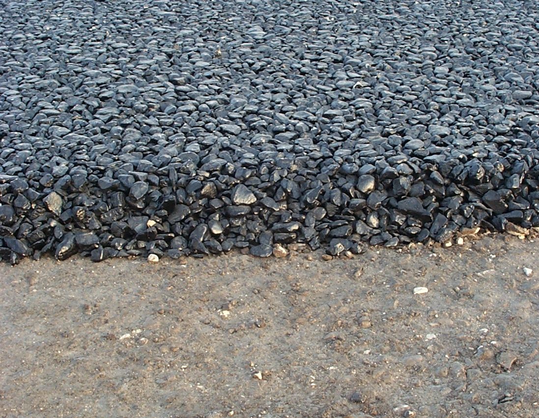 Layer of reclaimed asphalt pavement aggregate